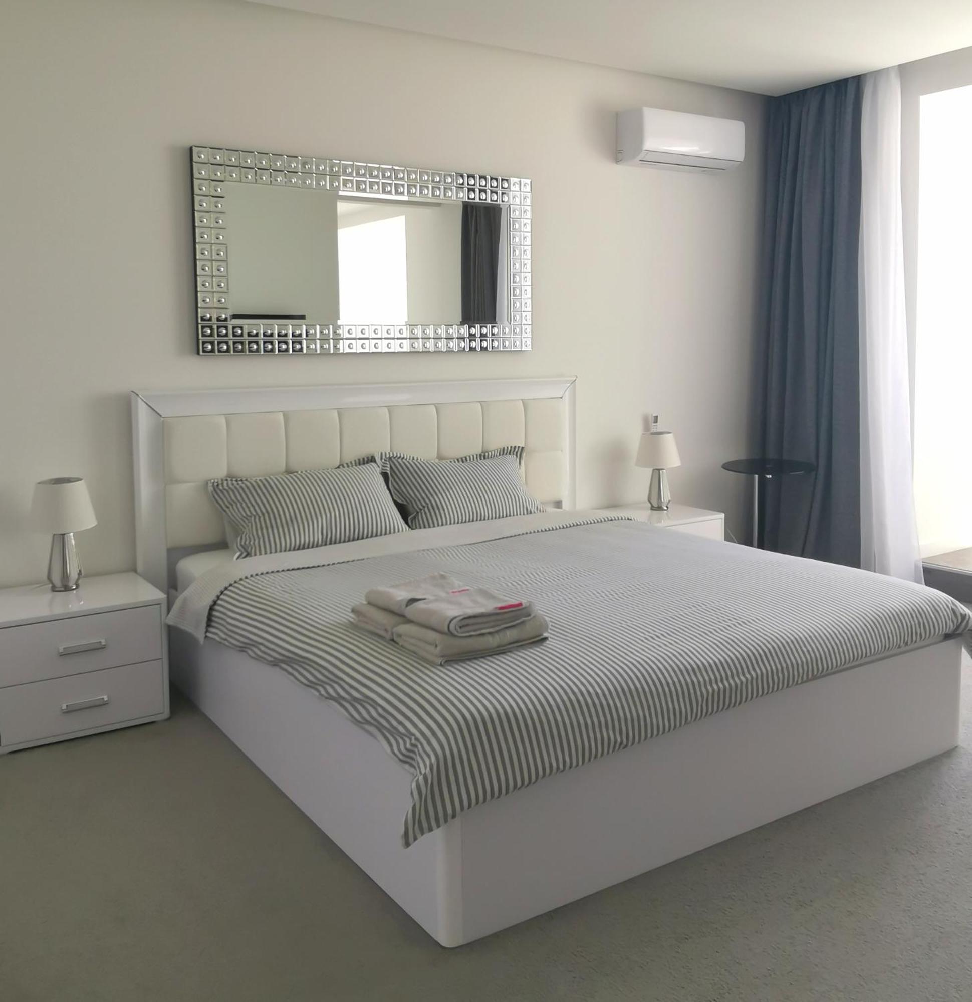Stylish Riverside Apartments In Riviera Complex ムィコラーイウ エクステリア 写真
